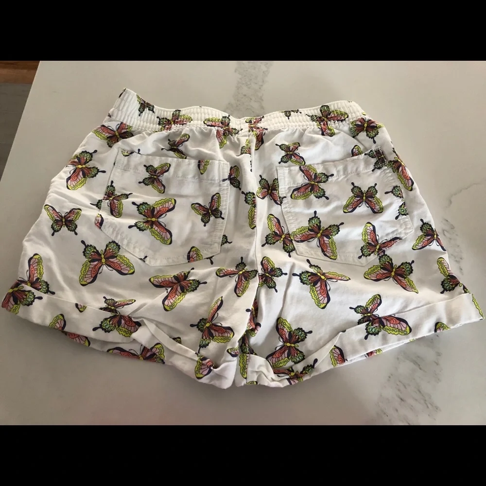NWOT 2 pair of gap shorts never worn. Girls size xl